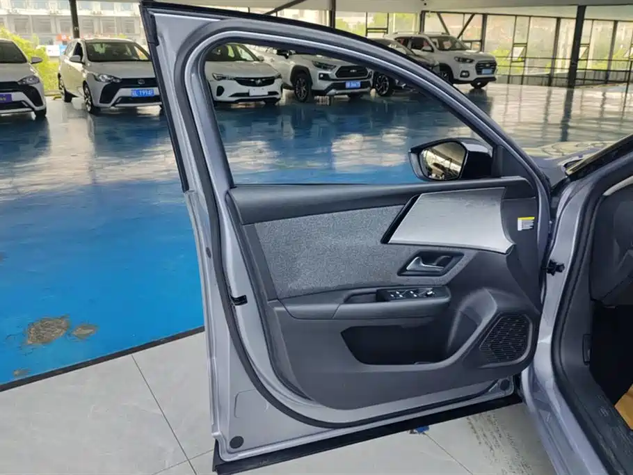 Citroen Citroen C5 X 2025 1.6T Overseas Edition 2024 - thumbnail 7