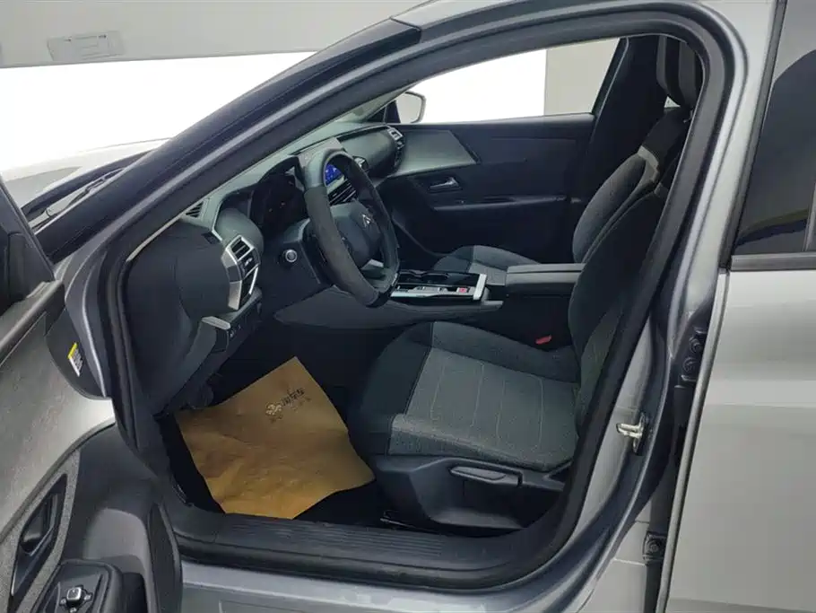 Citroen Citroen C5 X 2025 1.6T Overseas Edition 2024 - thumbnail 9