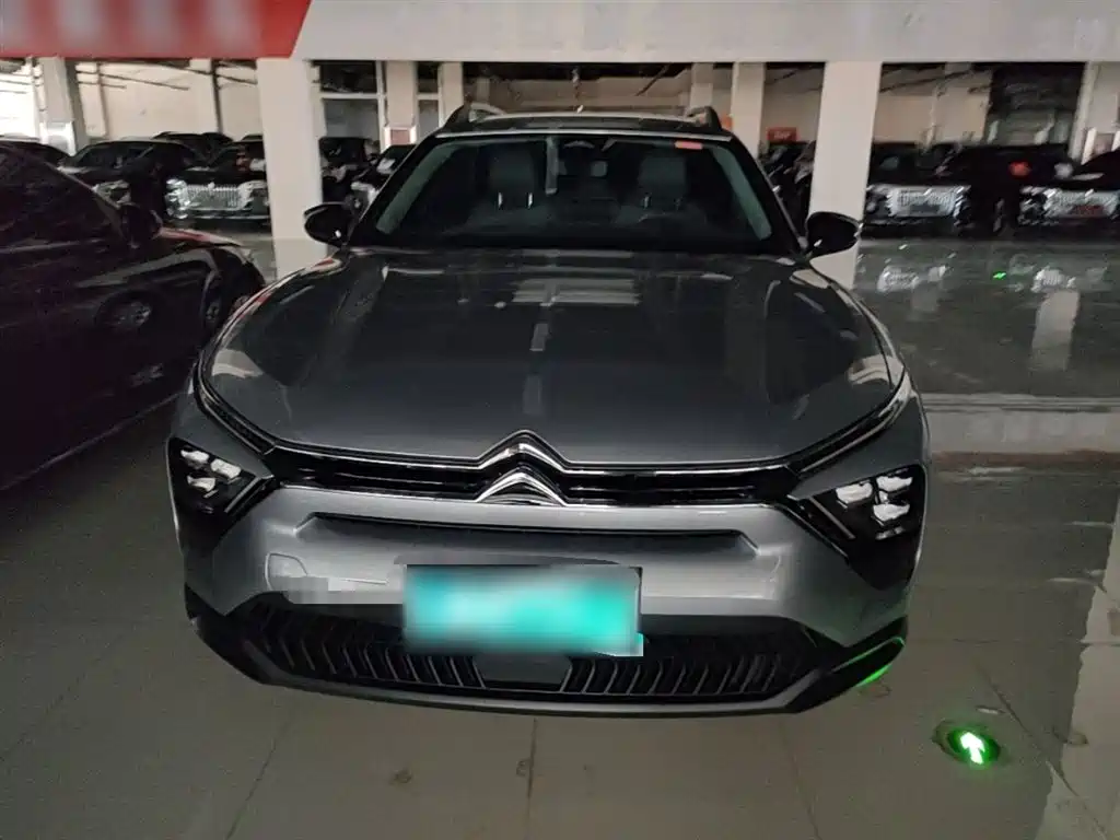 Citroën Citroen C5 X 2025 1.6T Overseas Edition 2026 - thumbnail 3