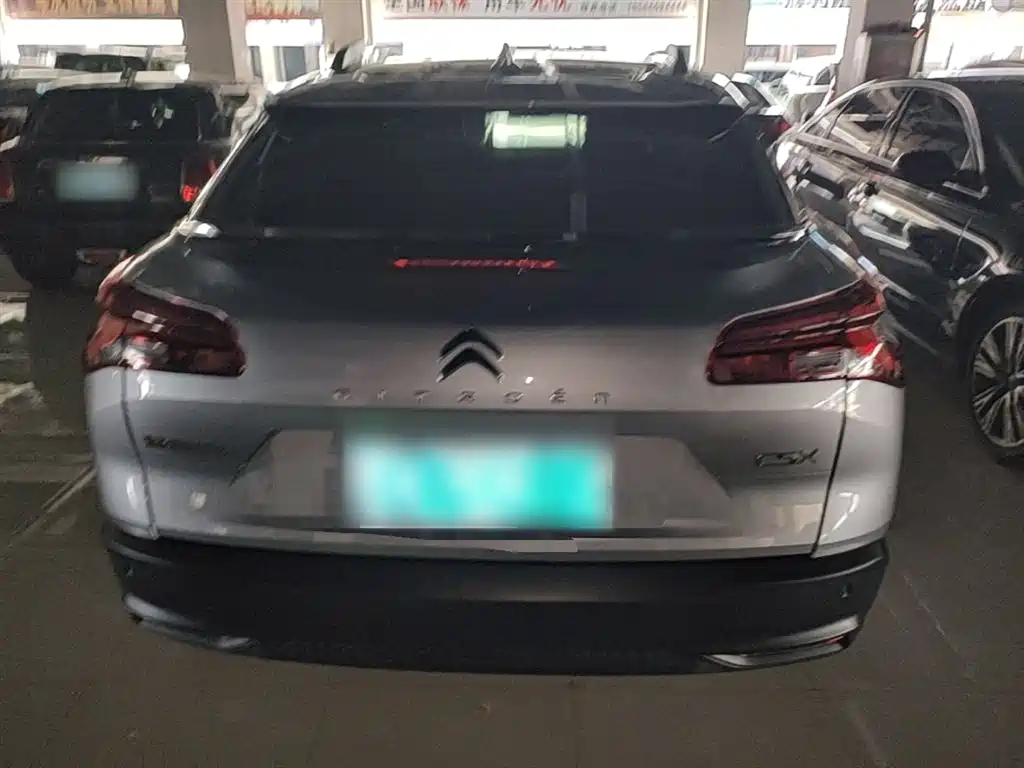 Citroën Citroen C5 X 2025 1.6T Overseas Edition 2026 - thumbnail 6