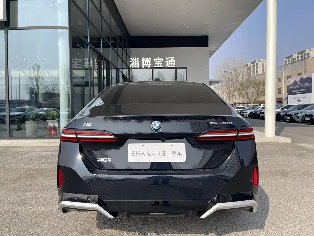BMW BMW i5 2024 eDrive 35L Luxury M Sport Package 2025 - thumbnail 8