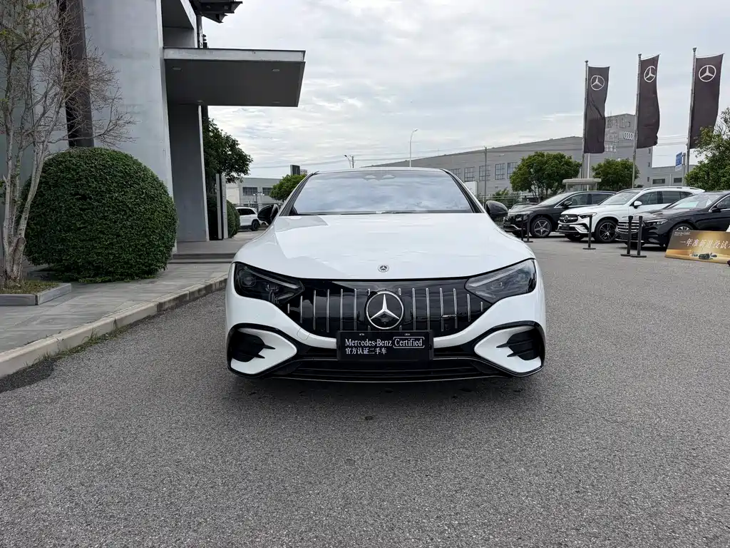 Mercedes-Benz Mercedes-AMG EQE 53 4MATIC+ 2024 - thumbnail 2