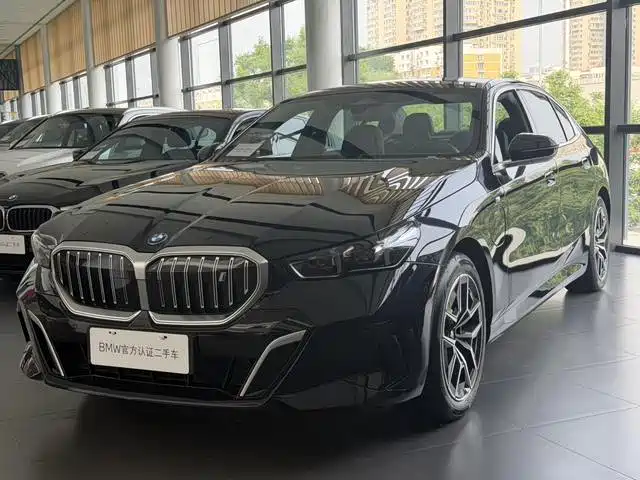 BMW BMW i5 2024 eDrive 35L Premium M Sport Package 2025
