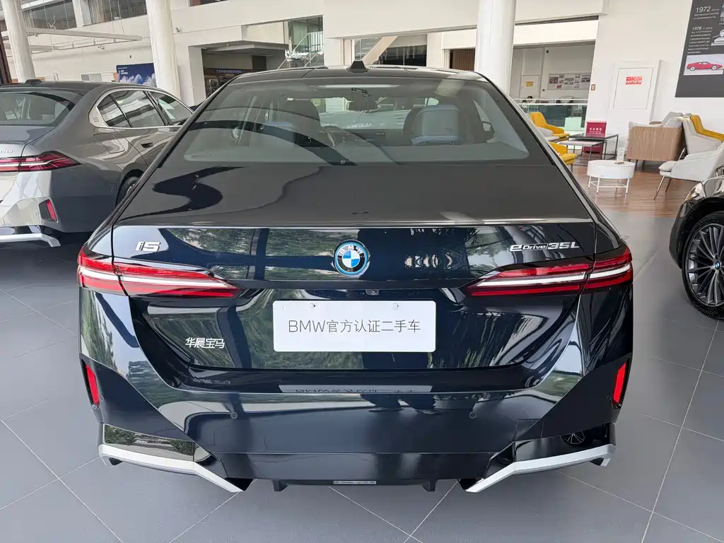 BMW BMW i5 2024 eDrive 35L Premium M Sport Package 2025 - thumbnail 5