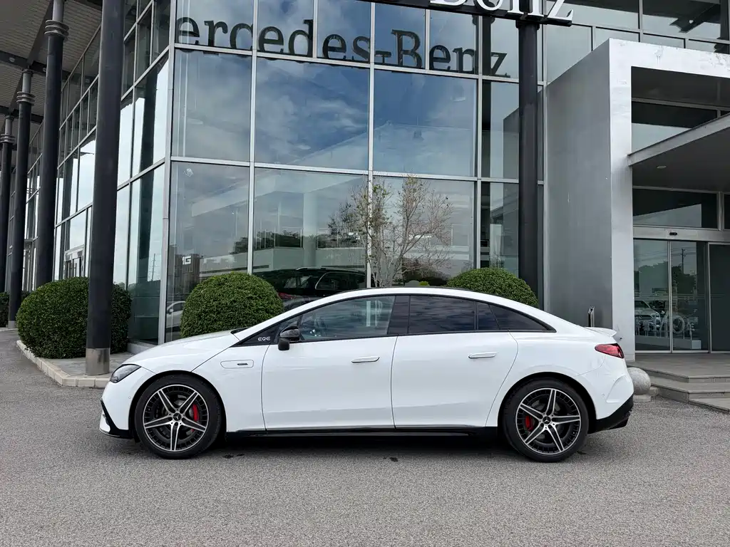 Mercedes-Benz Mercedes-AMG EQE 53 4MATIC+ 2024 - thumbnail 7