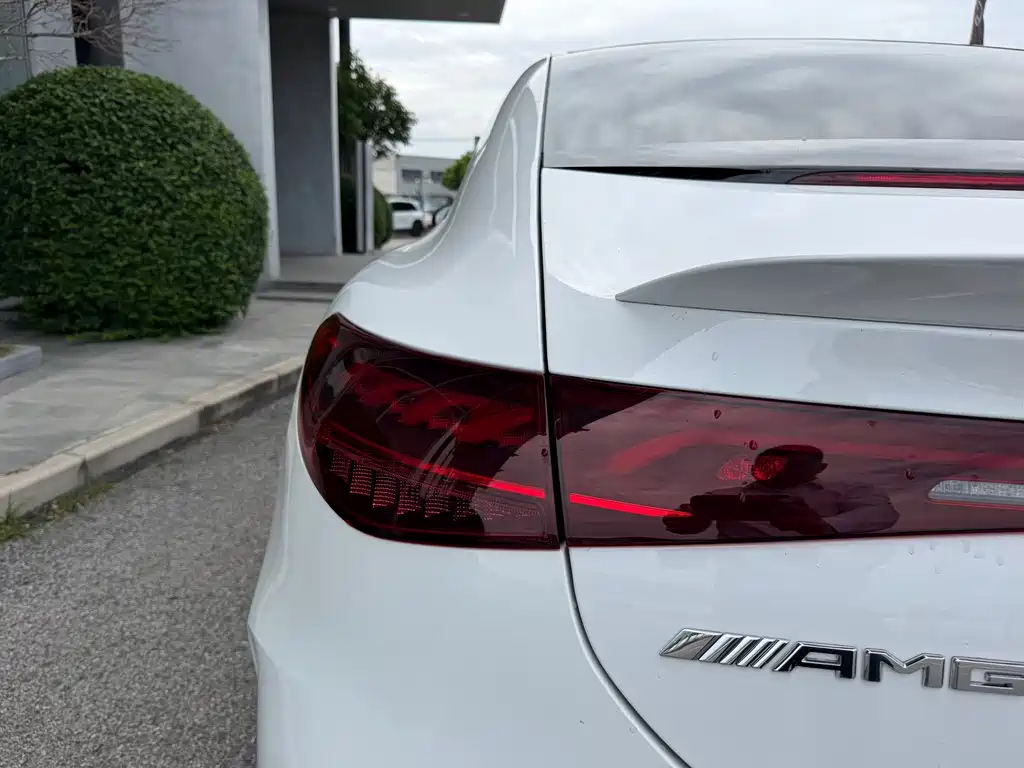 Mercedes-Benz Mercedes-AMG EQE 53 4MATIC+ 2024 - thumbnail 10