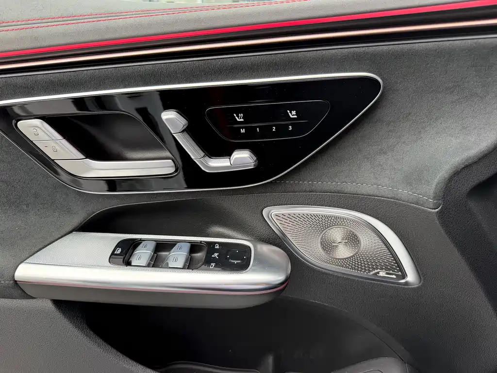 Mercedes-Benz Mercedes-AMG EQE 53 4MATIC+ 2024 - thumbnail 13