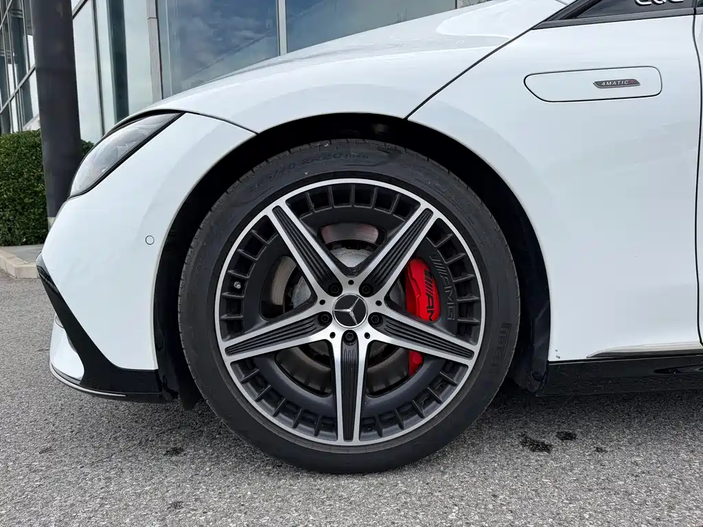 Mercedes-Benz Mercedes-AMG EQE 53 4MATIC+ 2024 - thumbnail 17