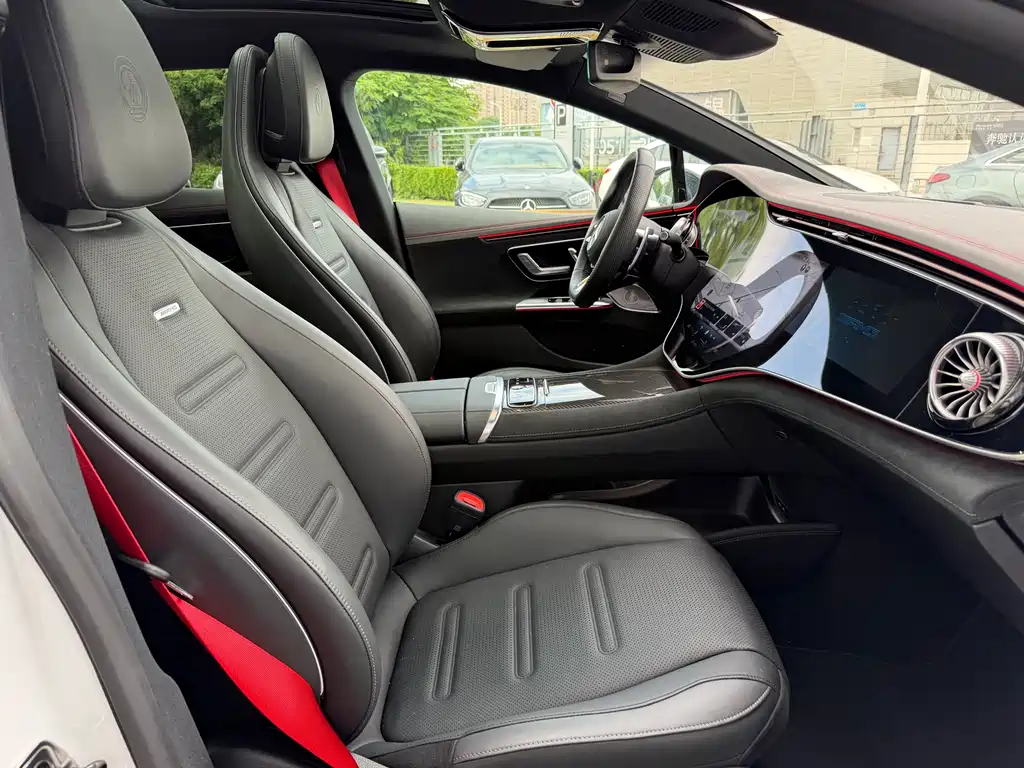 Mercedes-Benz Mercedes-AMG EQE 53 4MATIC+ 2024 - thumbnail 19