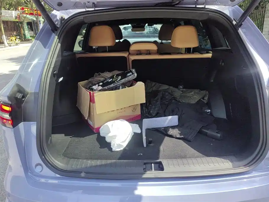 Geely Auto Galaxy Starship 7 2022 1.5T DHT Range-Extended Electric Flagship Edition 2023 - thumbnail 4