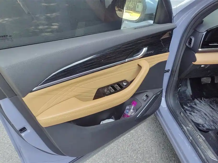 Geely Auto Galaxy Starship 7 2022 1.5T DHT Range-Extended Electric Flagship Edition 2023 - thumbnail 7