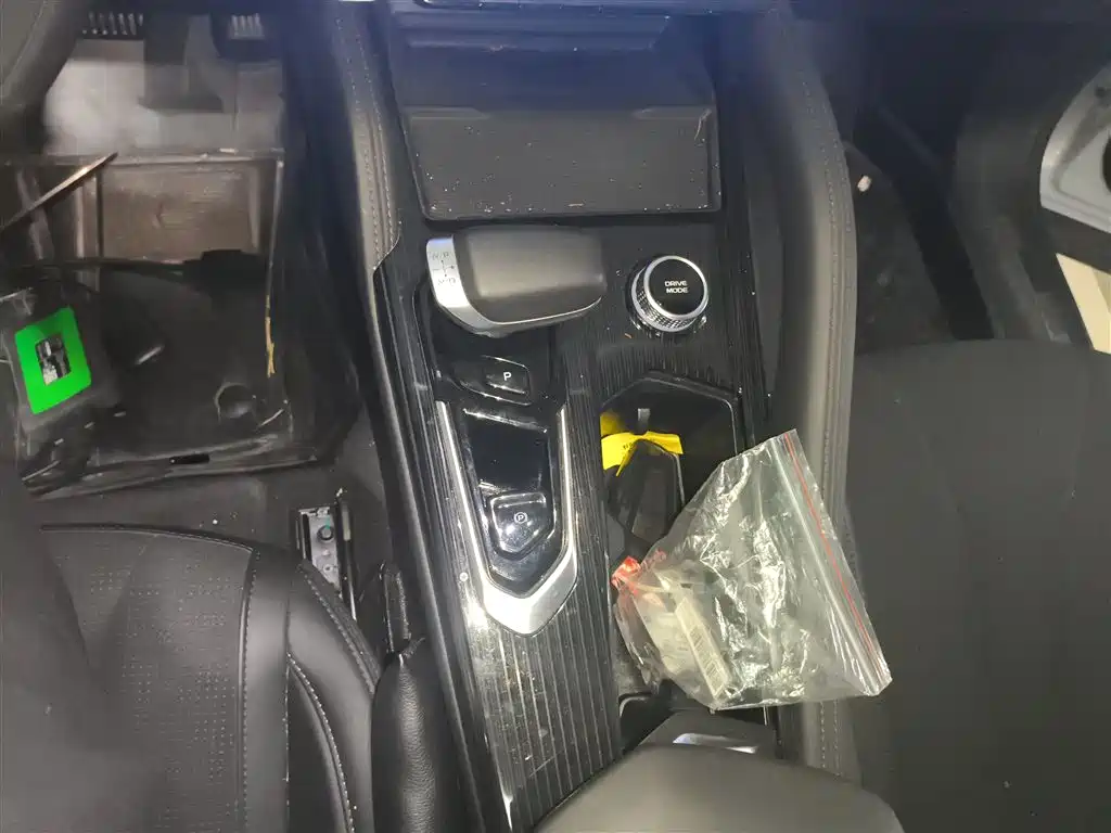 Geely Auto Xingyue L 2022 1.5T Leishen Hi-F HEV Super Rui 2023 - thumbnail 10