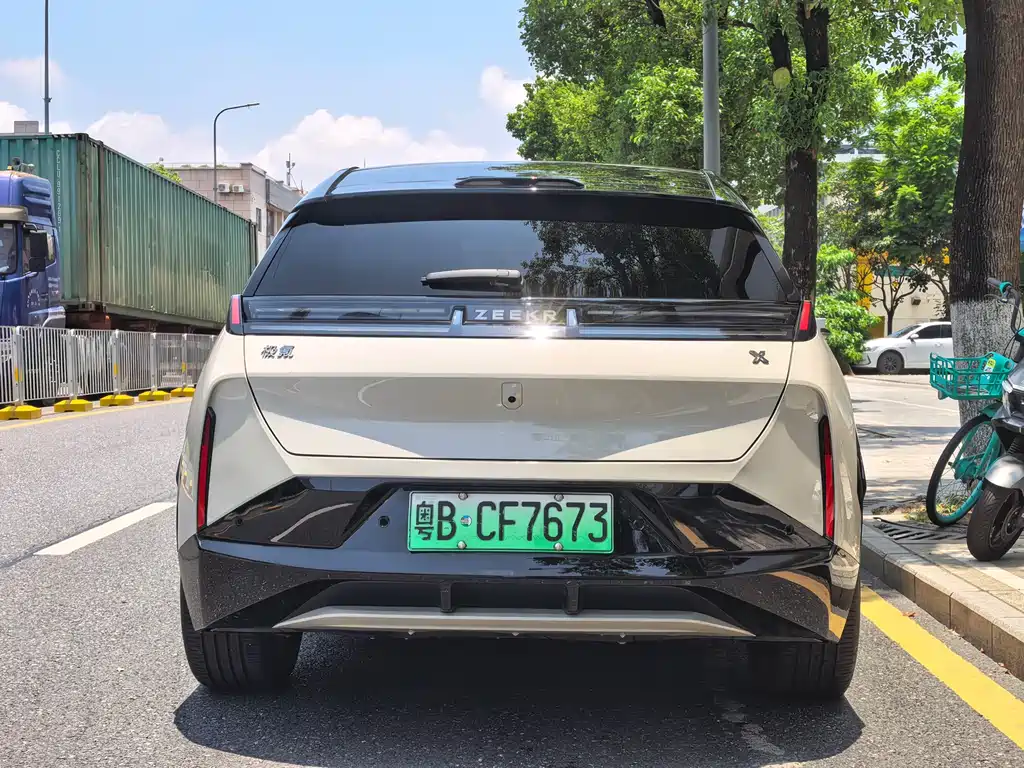 Zeekr Zeekr X 2025 4-Seater AWD Magic Cube Edition 2024 - thumbnail 4