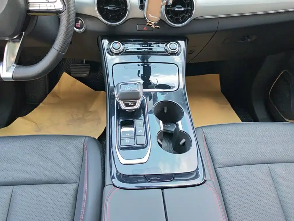 Dongfeng Forthing Forthing T5 EVO 2021 1.5TD DCT Platinum Edition 2021 - thumbnail 10