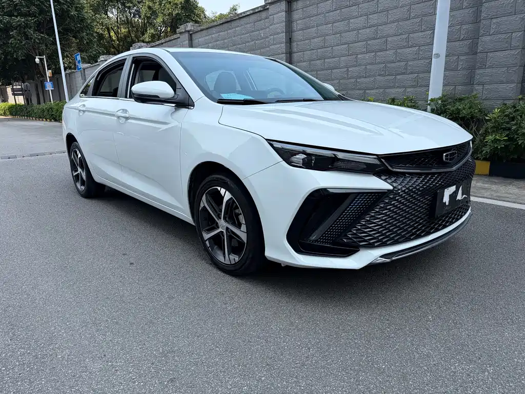 Geely Auto Emgrand L 2022 1.4T CVT Premium 2022 - thumbnail 3