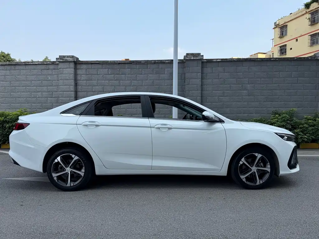 Geely Auto Emgrand L 2022 1.4T CVT Premium 2022 - thumbnail 14