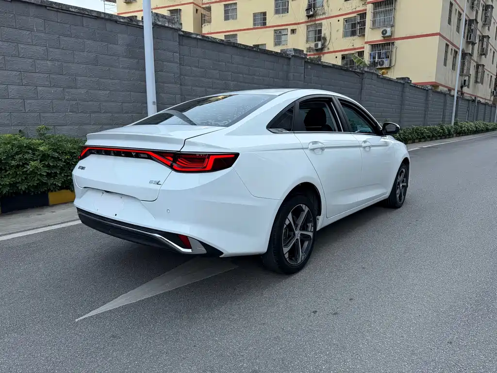 Geely Auto Emgrand L 2022 1.4T CVT Premium 2022 - thumbnail 23