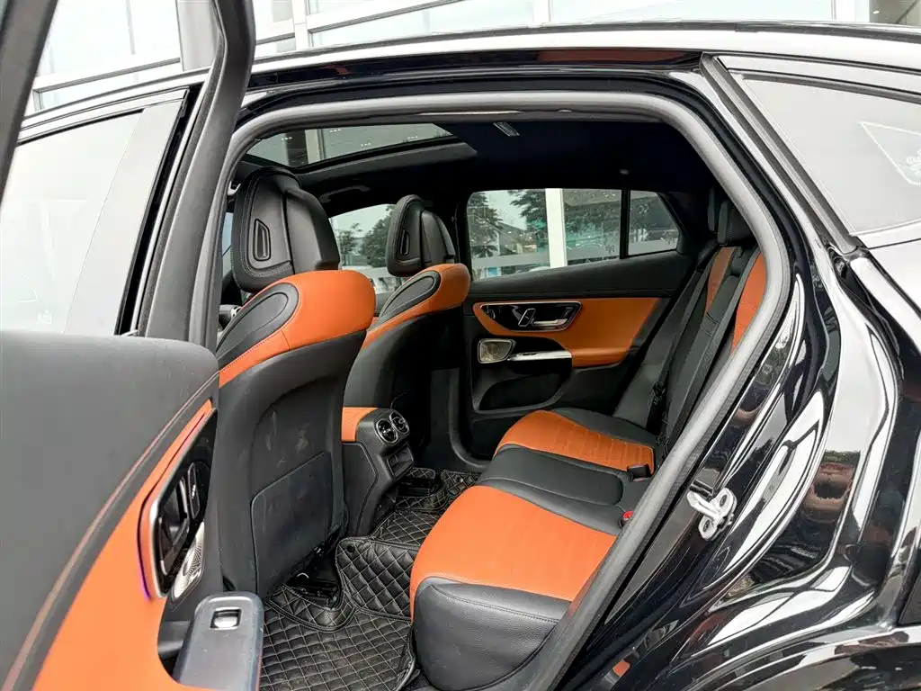 Mercedes-Benz Mercedes-Benz GLC Coupe 2024 GLC 260 4MATIC Coupe SUV 2024 - thumbnail 9