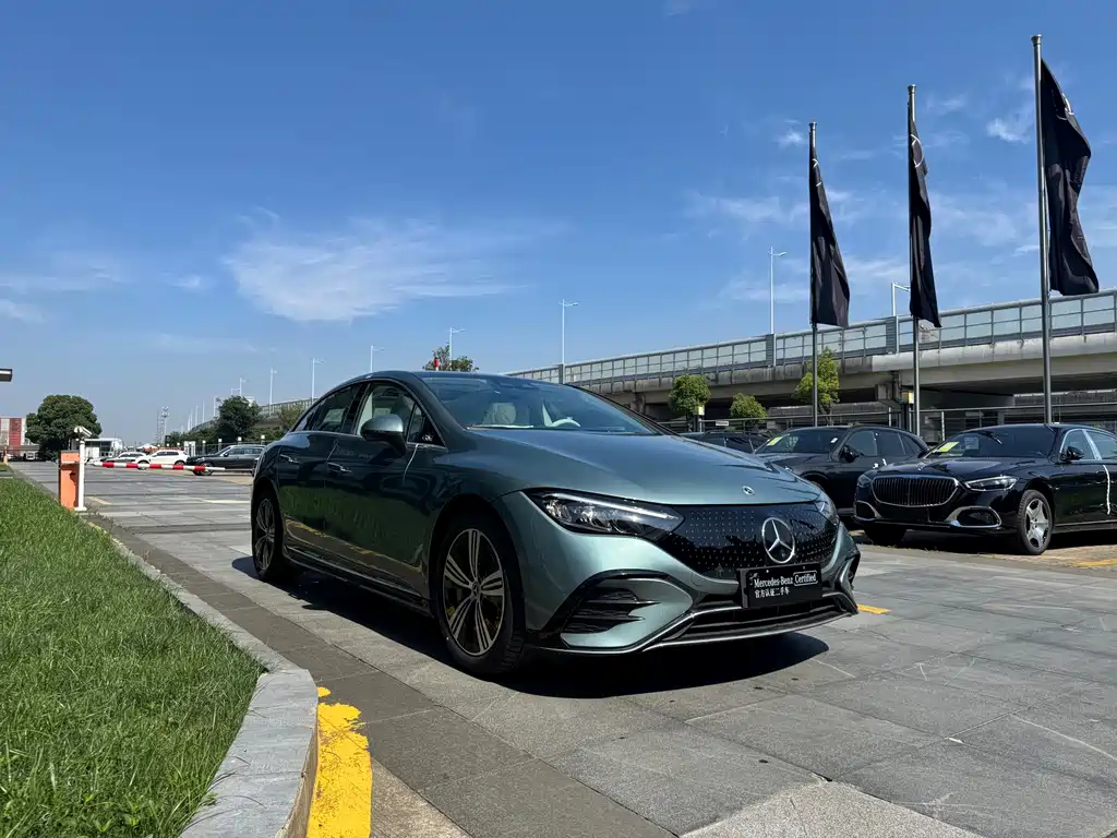Mercedes-Benz Mercedes-Benz EQE 500 4MATIC Luxury Edition 2025 2025 - thumbnail 3