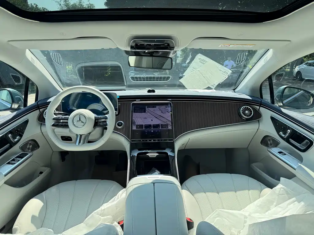 Mercedes-Benz Mercedes-Benz EQE 500 4MATIC Luxury Edition 2025 2025 - thumbnail 11