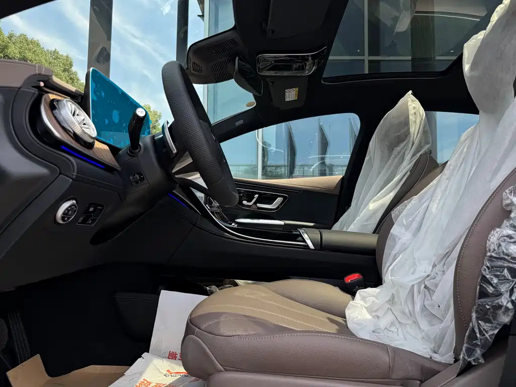 Mercedes-Benz Mercedes-Benz EQE 500 4MATIC Luxury Edition 2025 2025 - thumbnail 6