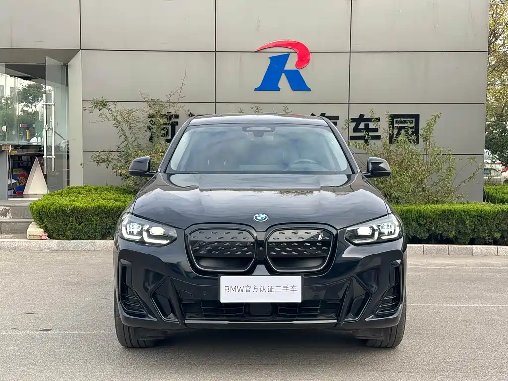BMW BMW iX3 2024 Leading Edition 2026