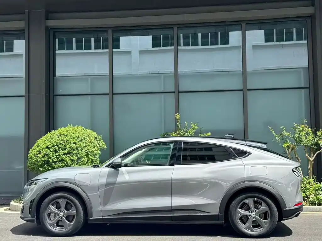 Ford Ford Mustang Mach-E 2021 Select RWD Standard Range 2022 - thumbnail 3
