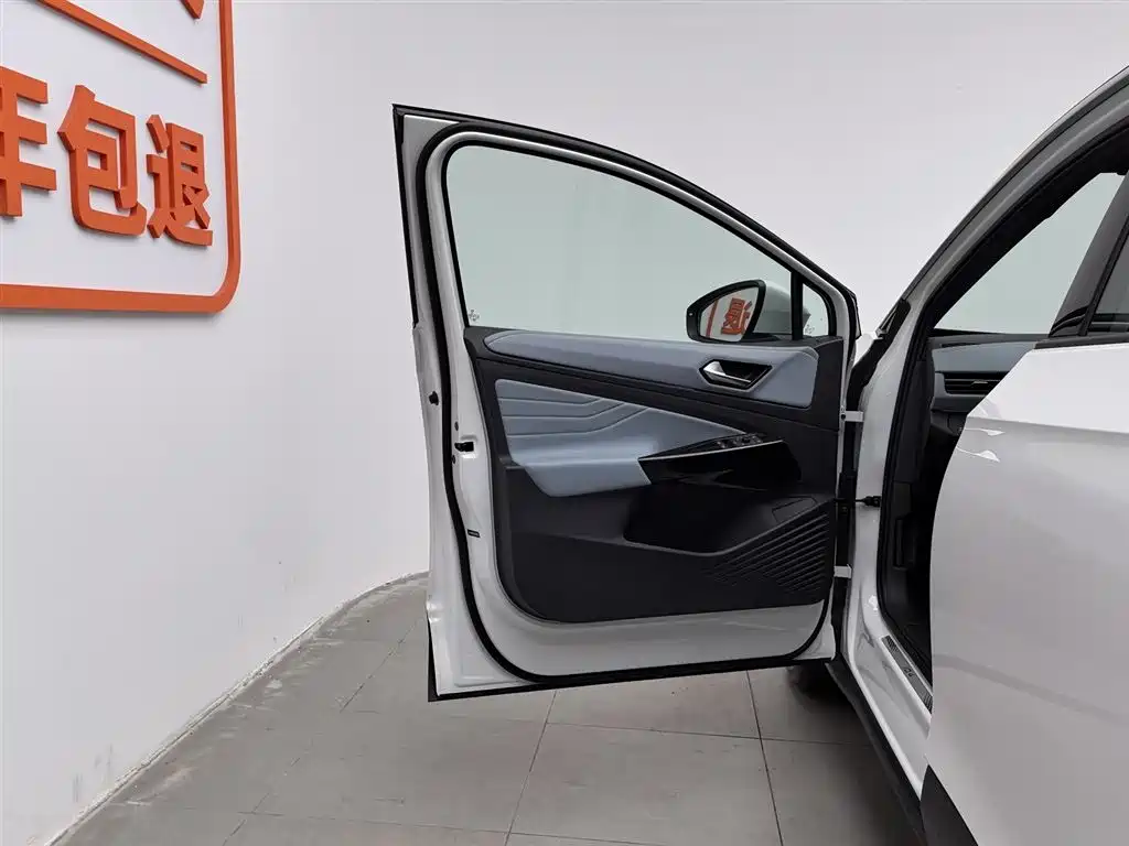Volkswagen ID.4 X 2025 Smart Edition Pure Intelligent Enjoyment 2025 - thumbnail 8