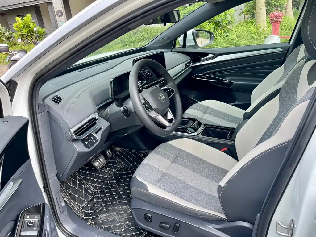 Volkswagen ID.4 CROZZ 2022 Long Range PURE+ Edition 2023 - thumbnail 4
