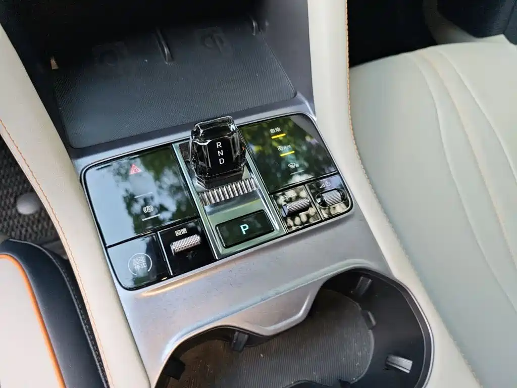 BYD Song PLUS New Energy 2023 Champion Edition EV 520KM Premium Trim 2023 - thumbnail 7
