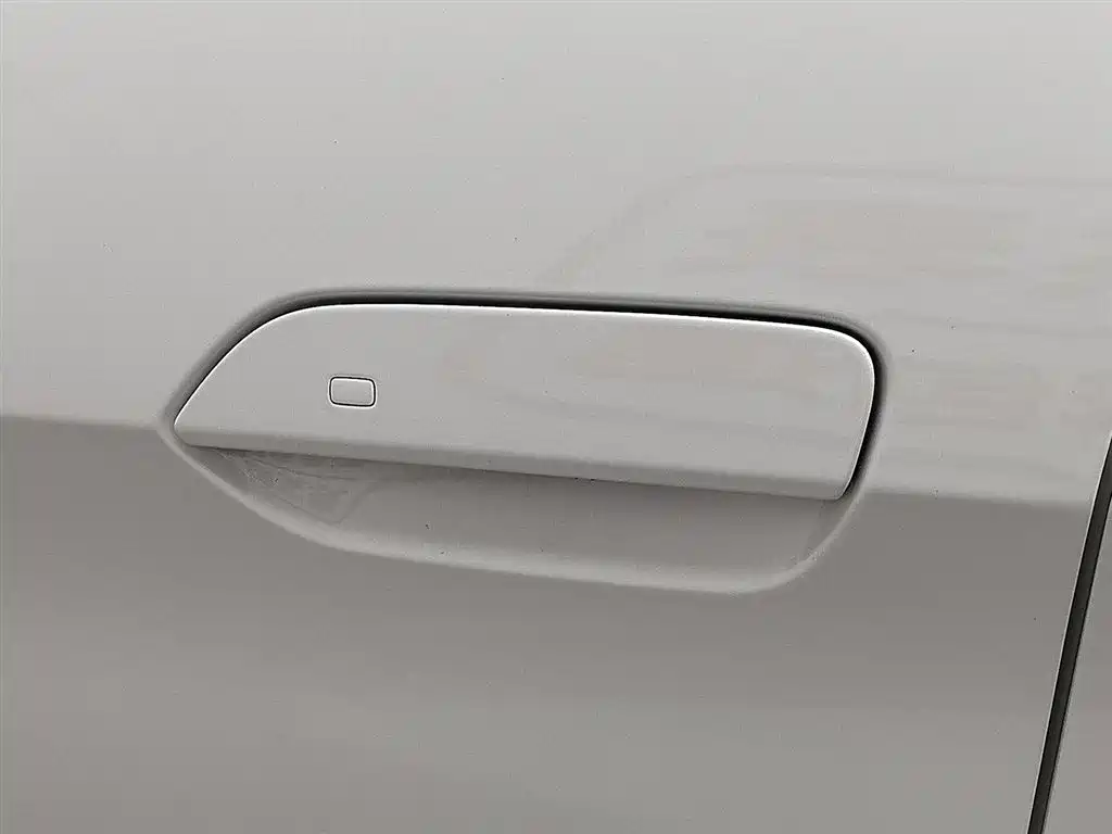 BYD Dolphin 2023 420km Fashion Edition 2023 - thumbnail 18