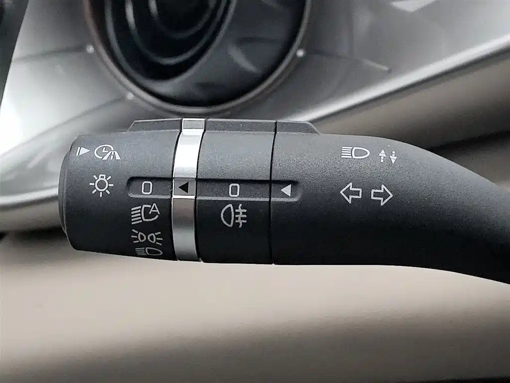 BYD Dolphin 2023 420km Fashion Edition 2023 - thumbnail 21