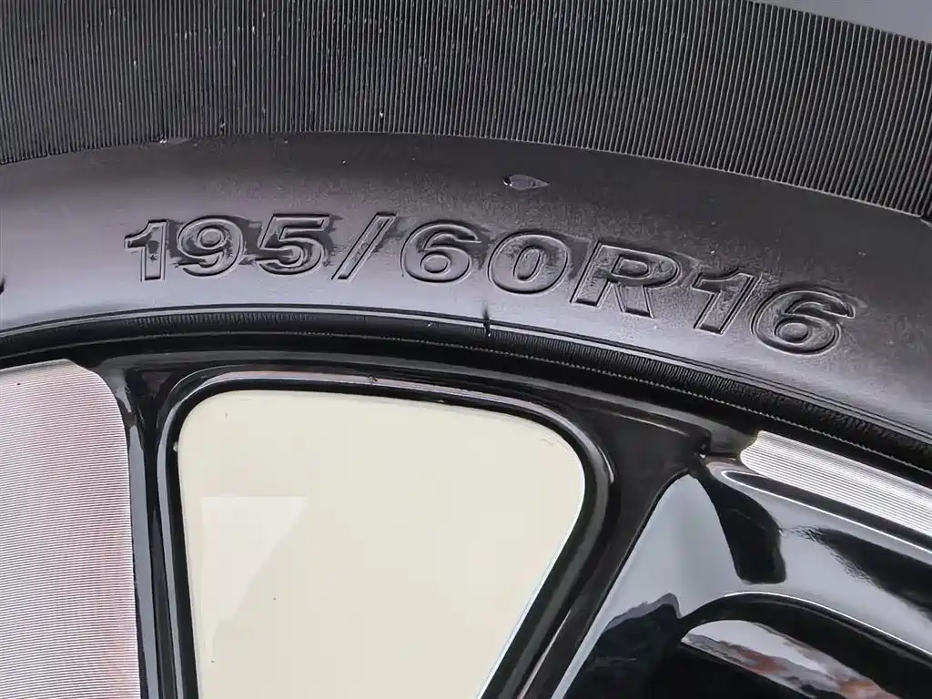 BYD Dolphin 2023 420km Fashion Edition 2023 - thumbnail 24