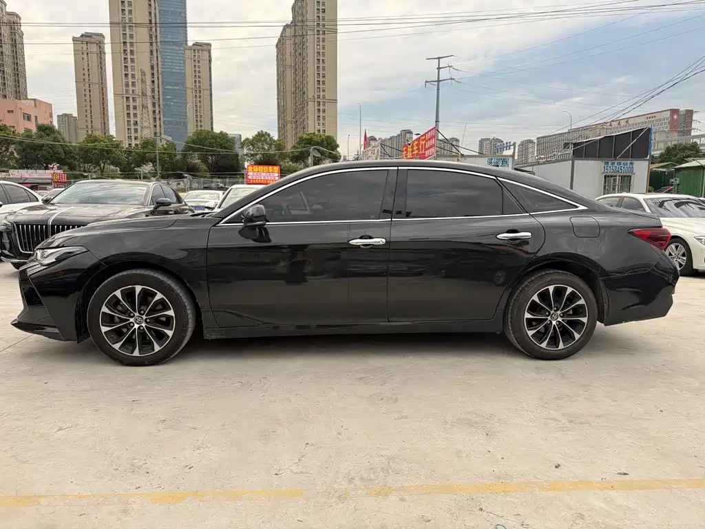 Toyota Avalon 2023 2.0L Luxury Edition 2023 - thumbnail 4