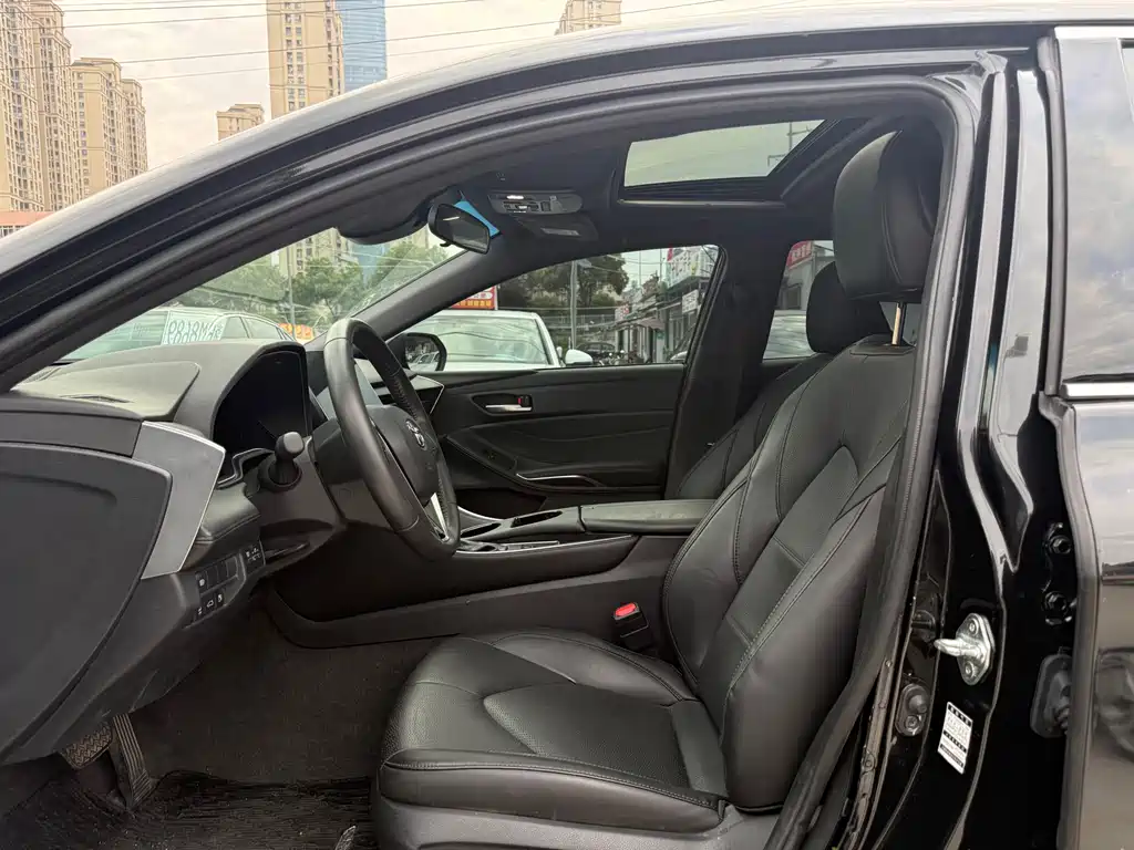 Toyota Avalon 2023 2.0L Luxury Edition 2023 - thumbnail 5