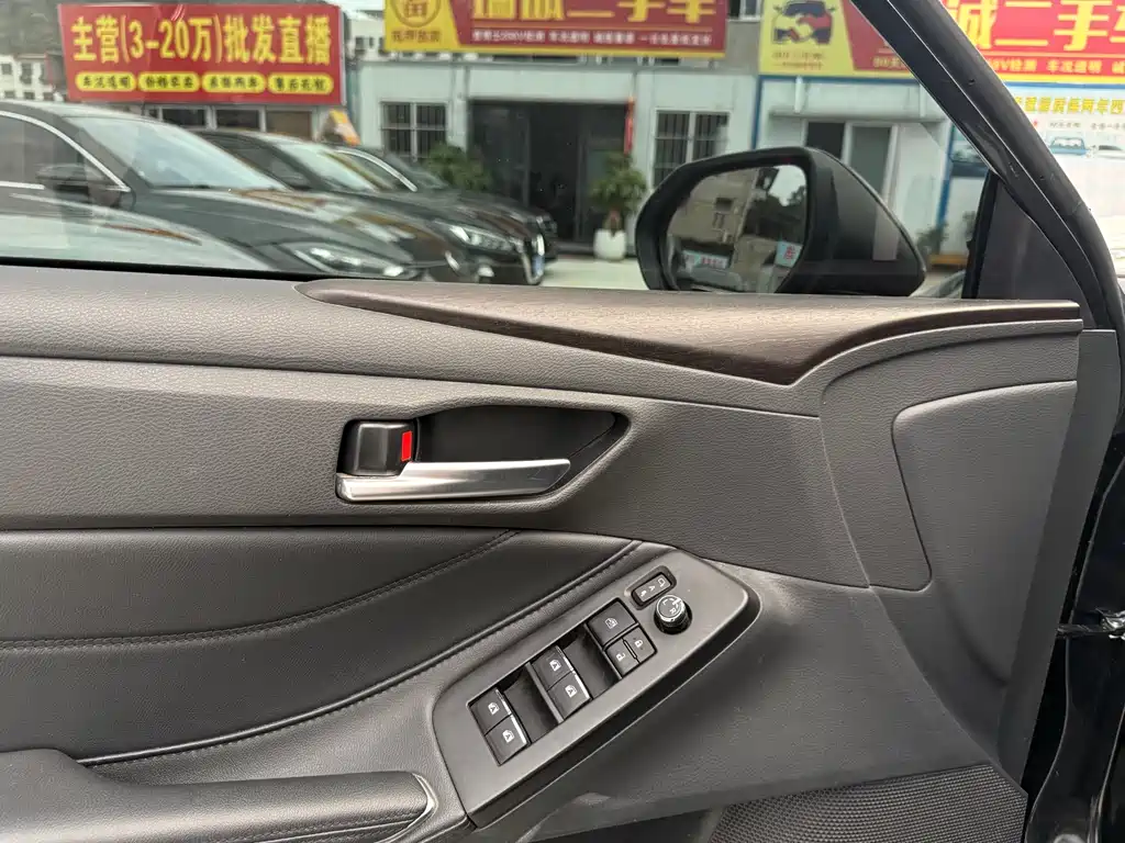 Toyota Avalon 2023 2.0L Luxury Edition 2023 - thumbnail 8