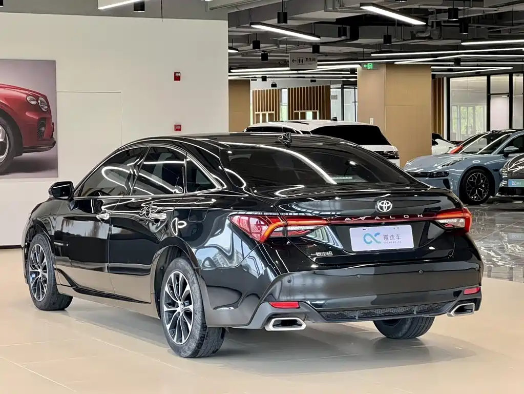 Toyota Avalon 2023 2.5L Luxury Edition 2023 - thumbnail 5