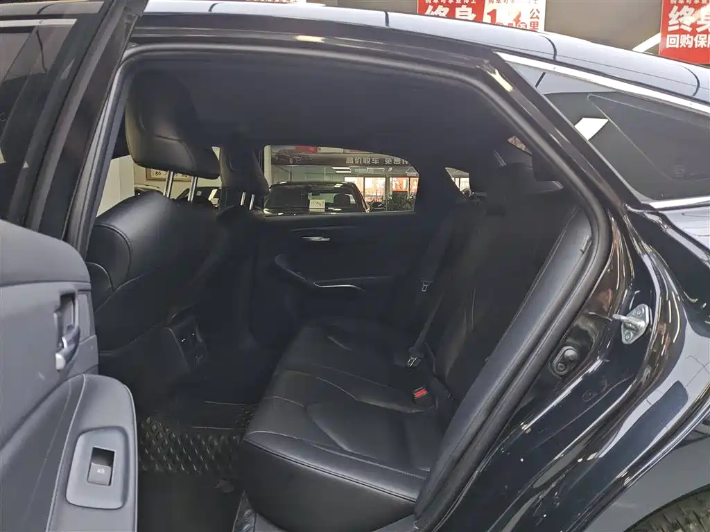 Toyota Avalon 2023 2.0L Luxury Edition 2023 - thumbnail 4