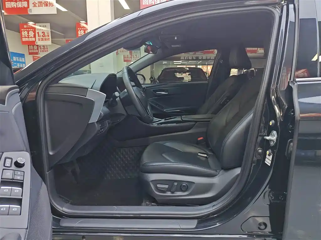 Toyota Avalon 2023 2.0L Luxury Edition 2023 - thumbnail 6