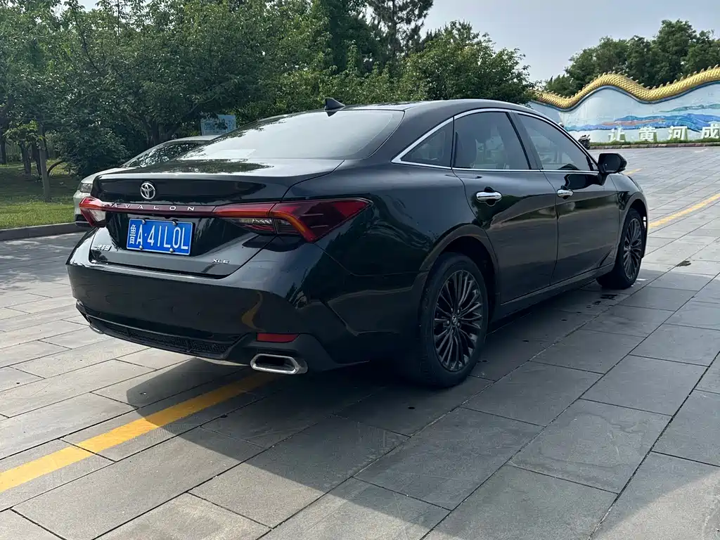 Toyota Avalon 2022 2.0L XLE Premium Edition 2022 - thumbnail 4