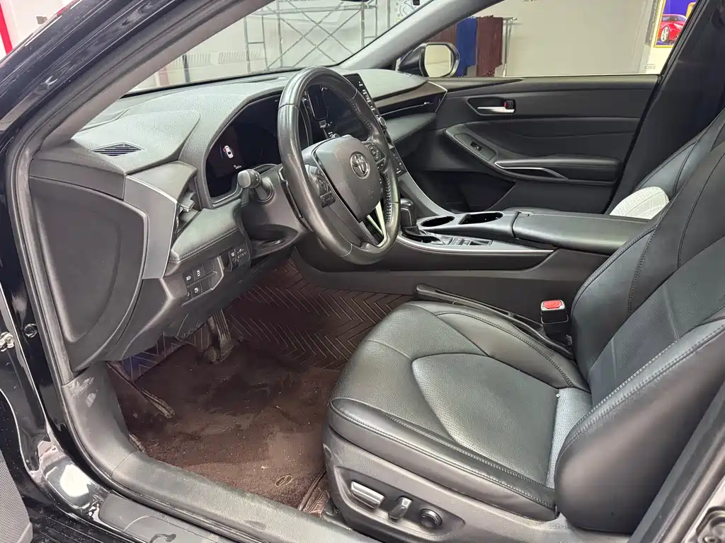 Toyota Avalon 2022 2.5L Luxury Edition 2022 - thumbnail 4