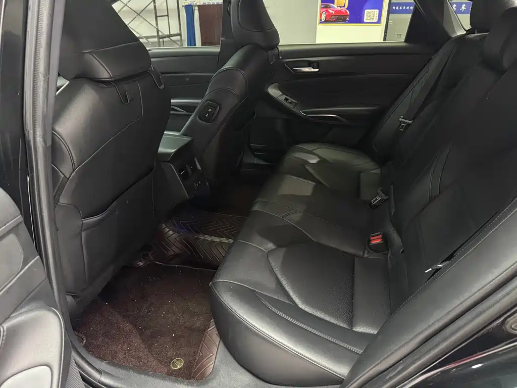Toyota Avalon 2022 2.5L Luxury Edition 2022 - thumbnail 5