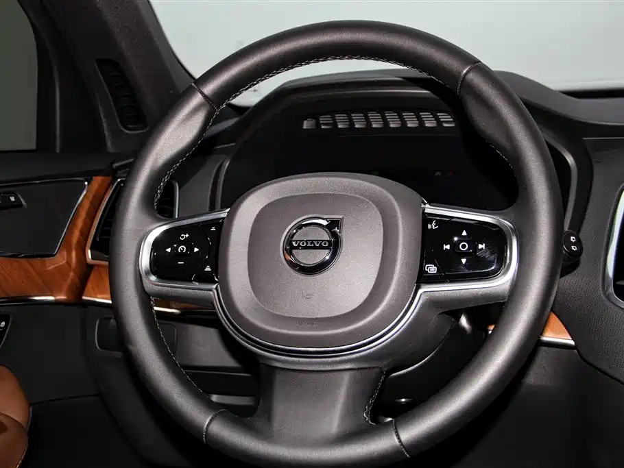 Volvo Volvo XC90 2023 B6 Momentum Luxury 7-Seater 2023 - thumbnail 14