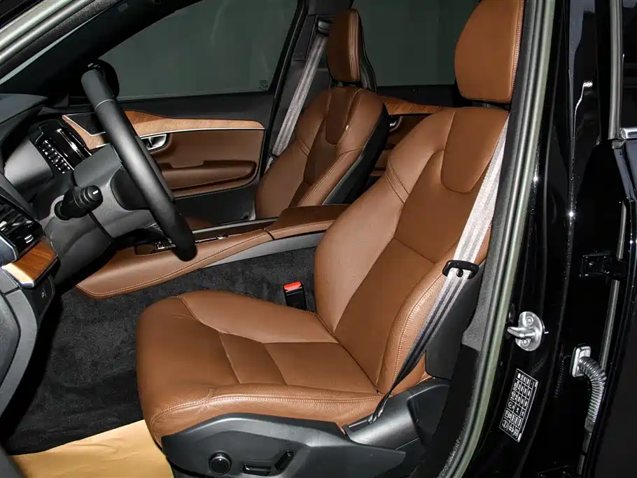 Volvo Volvo XC90 2023 B6 Momentum Luxury 7-Seater 2023 - thumbnail 17