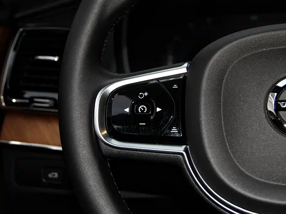 Volvo Volvo XC90 2023 B6 Momentum Luxury 7-Seater 2023 - thumbnail 24