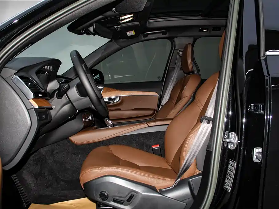 Volvo Volvo XC90 2023 B6 Momentum Luxury 7-Seater 2023 - thumbnail 28
