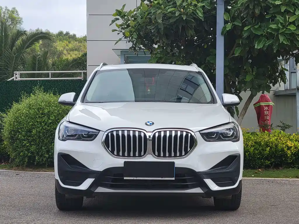 BMW BMW X1 2021 sDrive20Li Fashion Edition 2021 - thumbnail 2