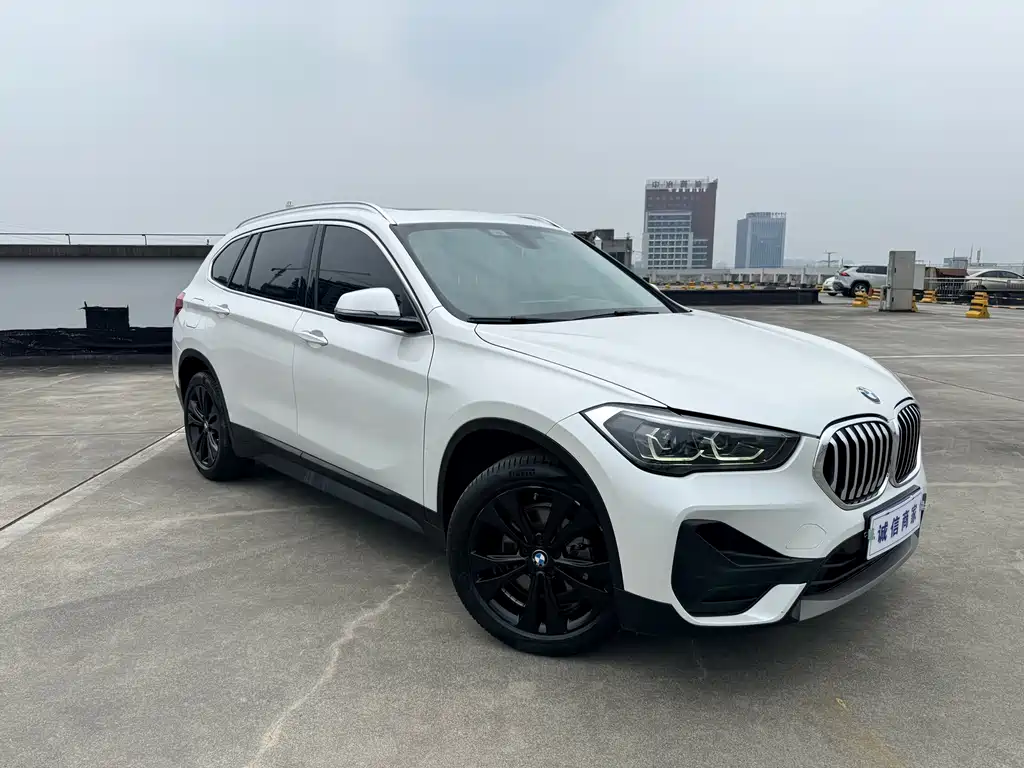 BMW BMW X1 2021 sDrive20Li Fashion Edition 2021 - thumbnail 3
