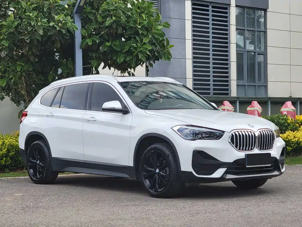 BMW BMW X1 2021 sDrive20Li Fashion Edition 2021 - thumbnail 3