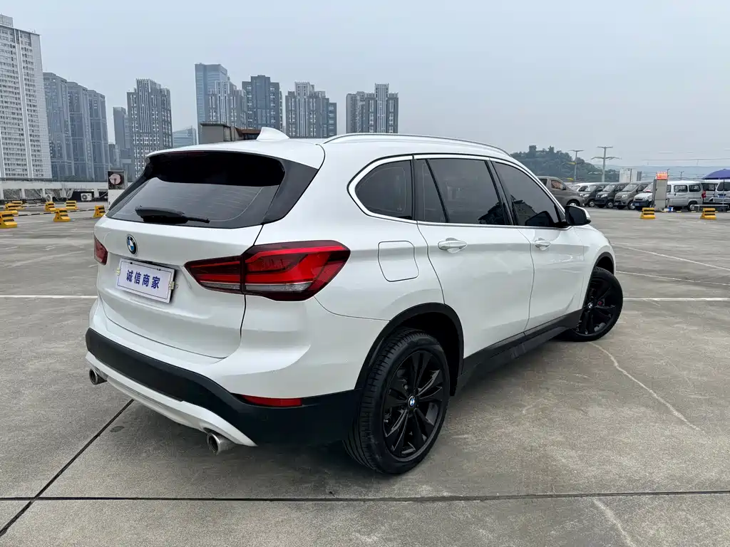 BMW BMW X1 2021 sDrive20Li Fashion Edition 2021 - thumbnail 4